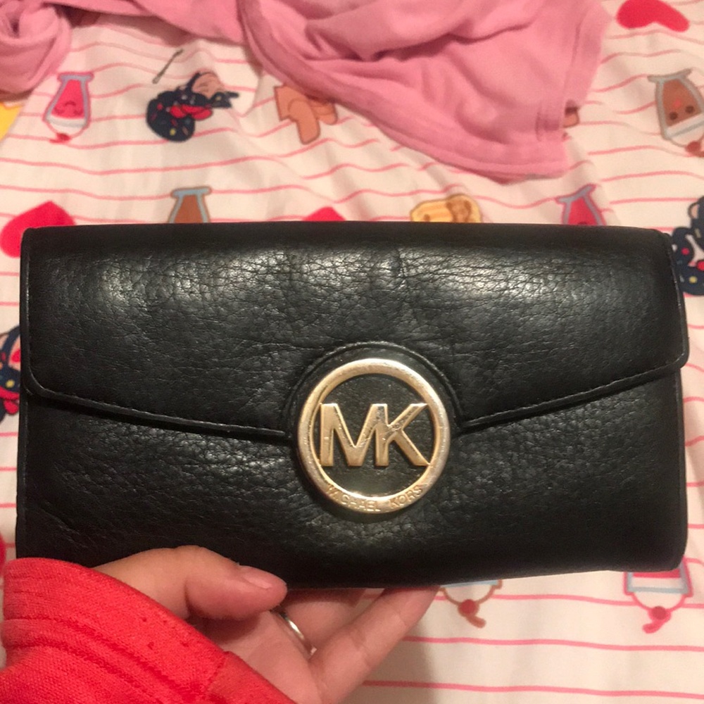 Micheal Kors wallet